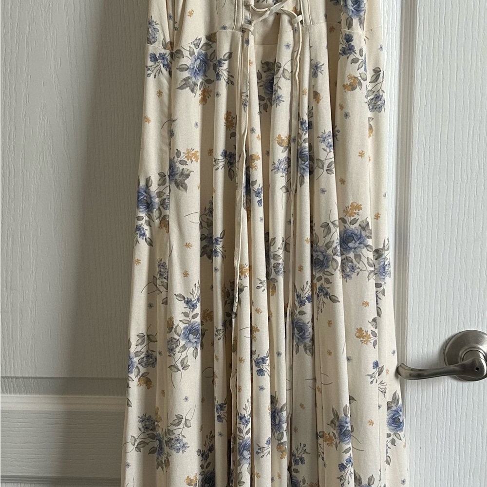 Josephine Periwinkle Floral Dress - Picture 10 of 16